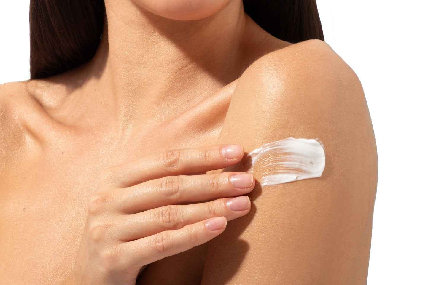 AMPERNA-Woman-Applying-Cream.jpg